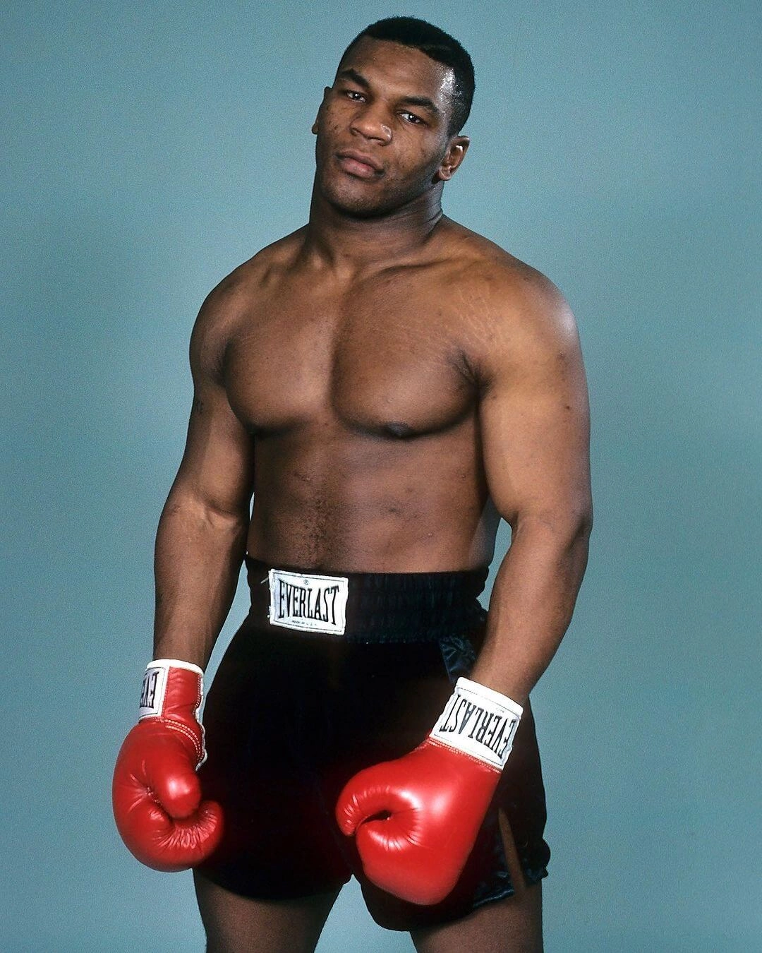 Mike Tyson: The Complete Biography of Boxing's Youngest Heavyweight Champion – From Brooklyn Streets to $400M Fortune, Prison, Comeback and 2025 Legacy