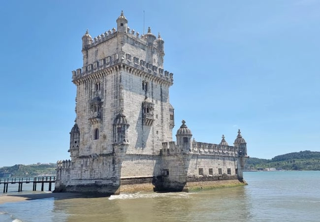 The Ultimate 7-Day Lisbon Itinerary 2025: What to See, Eat, Stay &amp; How to Get Around Portugal's Hilltop Gem